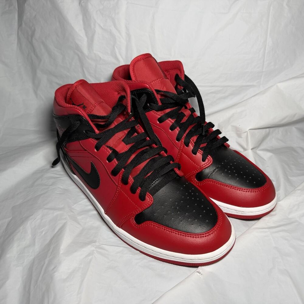 Nike Air Jordan 1 Mid Reverse Bred Black Red Shoes 554724-660 Men’s Size 11